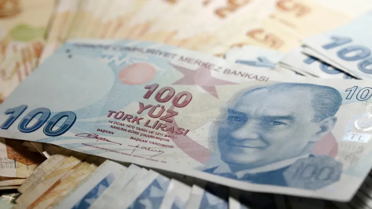 Bankacılık sekt&ouml;r&uuml;n&uuml;n kredi hacmi 28,4 trilyon liraya y&uuml;kseldi
