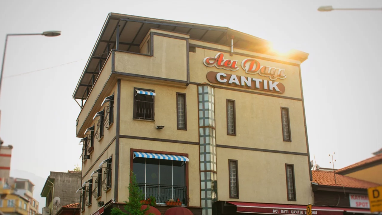 Bursa'nın Meşhur Cantık&ccedil;ısı Acı Dayı Neden G&uuml;ndemde?