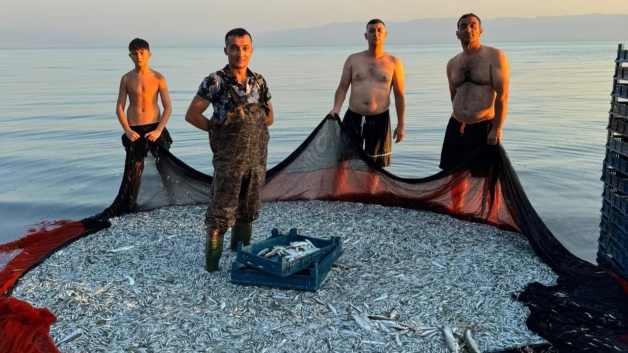 İznik G&ouml;l&uuml; balık&ccedil;ılarından CİMER'e &ccedil;ağrı: "Aynı y&uuml;k&uuml;ml&uuml;l&uuml;k, farklı hizmet"