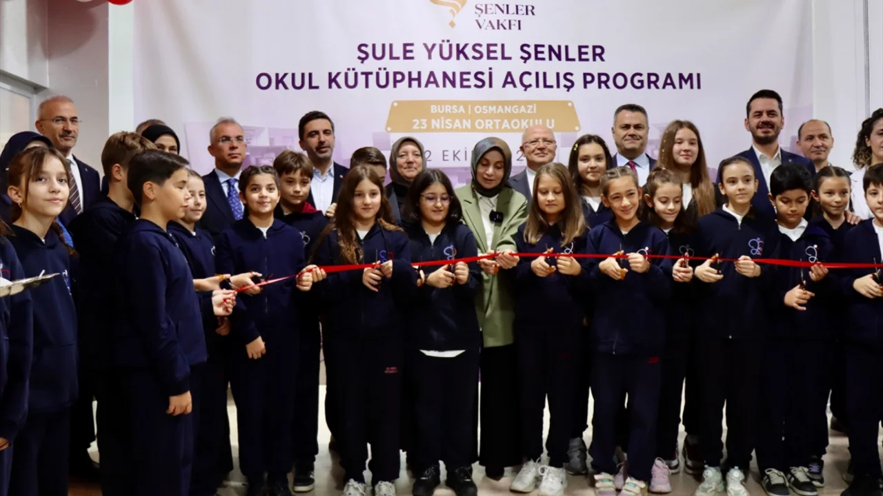 Bursa'da Şule Yüksel Şenler Okul Kütüphanesi açıldı