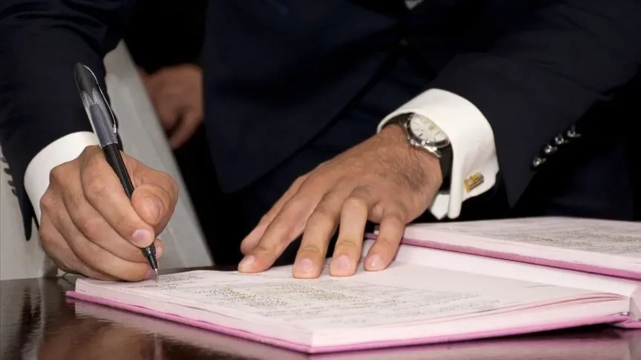 Türklere farklı, yabancıya farklı tarife! Belediyenin nikah kararı pahalıya patladı...