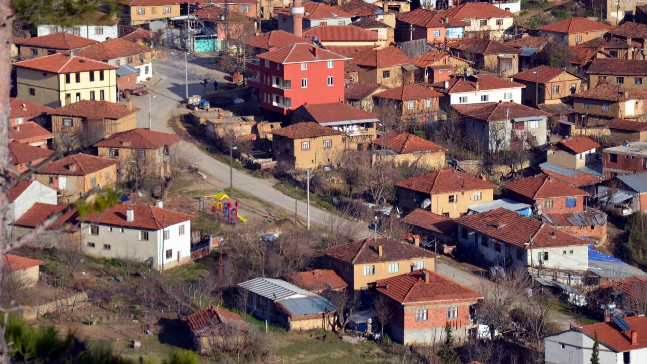 Bursa'da bir köy, içinde yüzyıllık bir tarih saklıyor! Görenler şaşkına dönüyor...