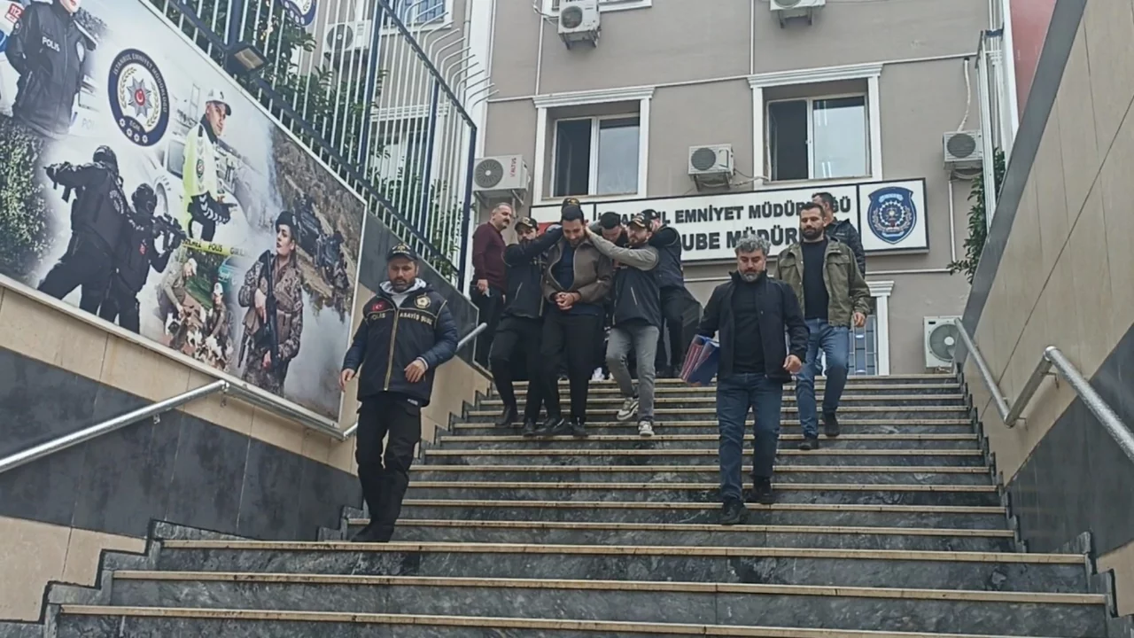 Bursa dahil 10 ilde eş zamanlı operasyon! Sosyal medya yayınları mercek altında