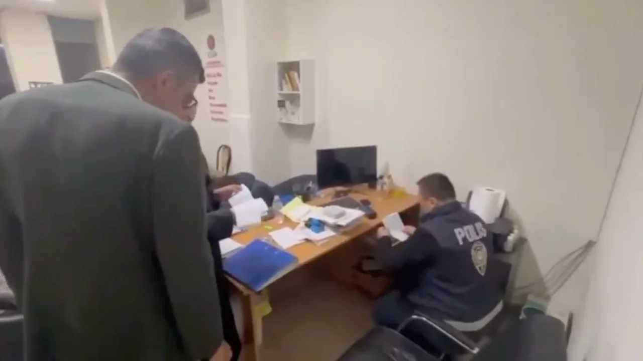 Kocaeli merkezli operasyonda 31 milyar liralık işlem hacmi: 52 ş&uuml;pheli yakalandı