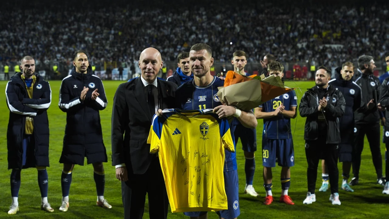 Edin Dzeko milli takıma veda etti: Bosna Hersek'te bir d&ouml;nem sona erdi
