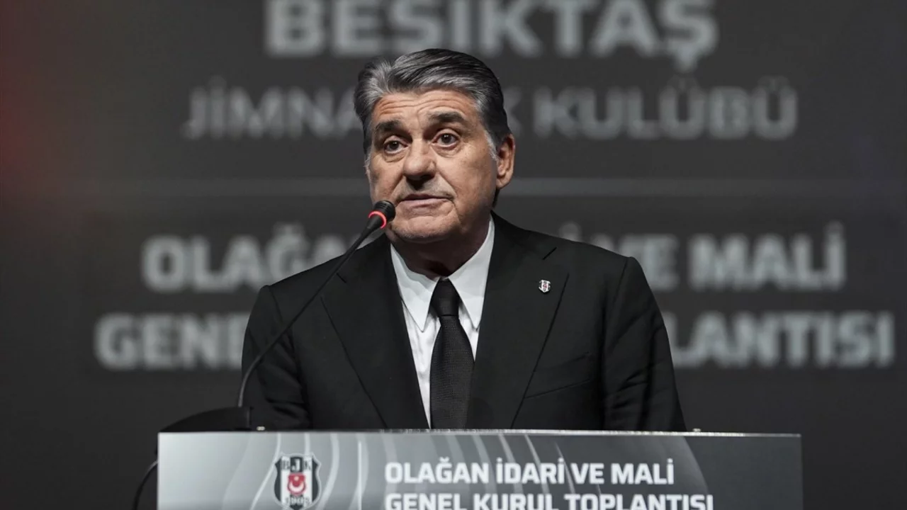Beşiktaş Kulübü'nün borcu net olarak açıklandı! Dudak uçuklatan fiyat...