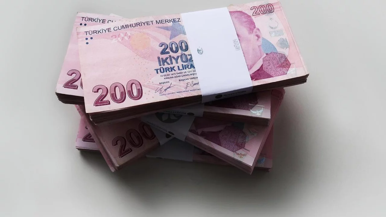 Fon mağdurlarına &ccedil;ifte m&uuml;jde! &Ouml;deme tarihi belli oldu, fark da alacaklar