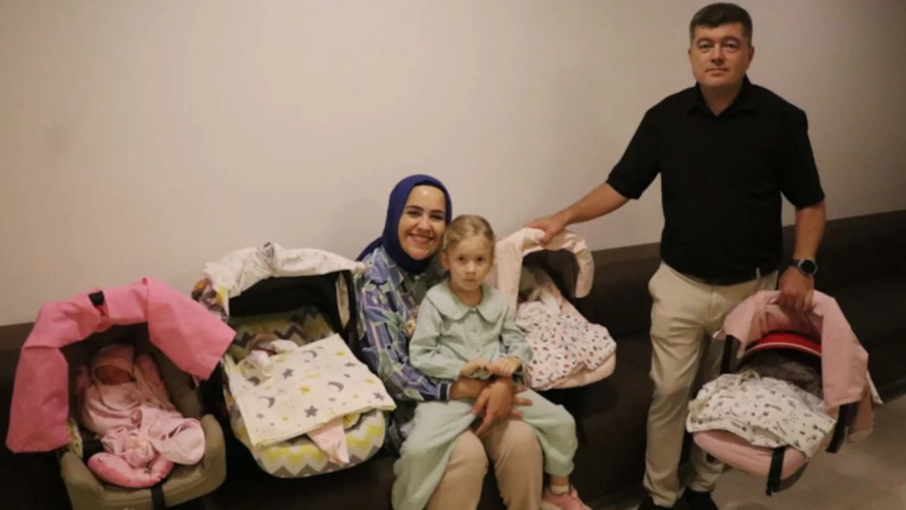 Antalya'da ikinci &ccedil;ocuk i&ccedil;in tedaviye girdi: D&ouml;rd&uuml;z doğurdu