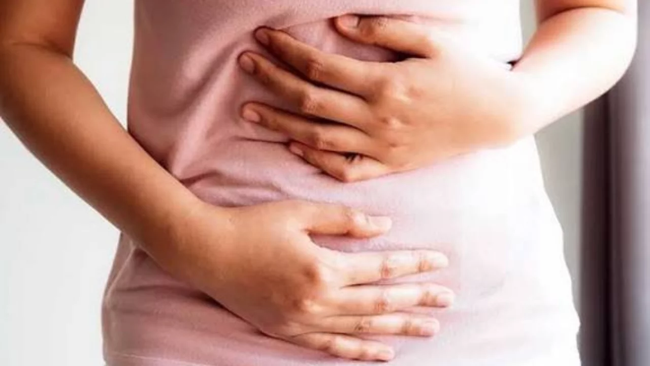 Mide Şişkinliği Nasıl Ge&ccedil;er? Karnı Rahatlatan Doğal ve Pratik Y&ouml;ntemler