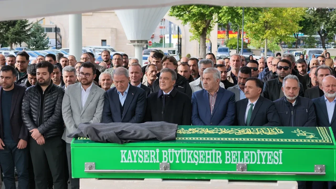 11. Cumhurbaşkanı Abdullah G&uuml;l'&uuml;n acı g&uuml;n&uuml;
