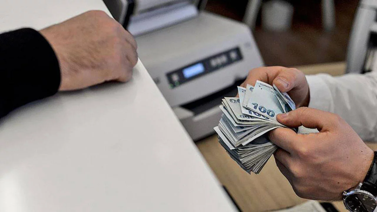 Emekli promosyonunda Ekim 2026 yarışı kızıştı! Hangi banka ne kadar promosyon &ouml;demesi yapıyor? İşte g&uuml;ncel rakamlar...