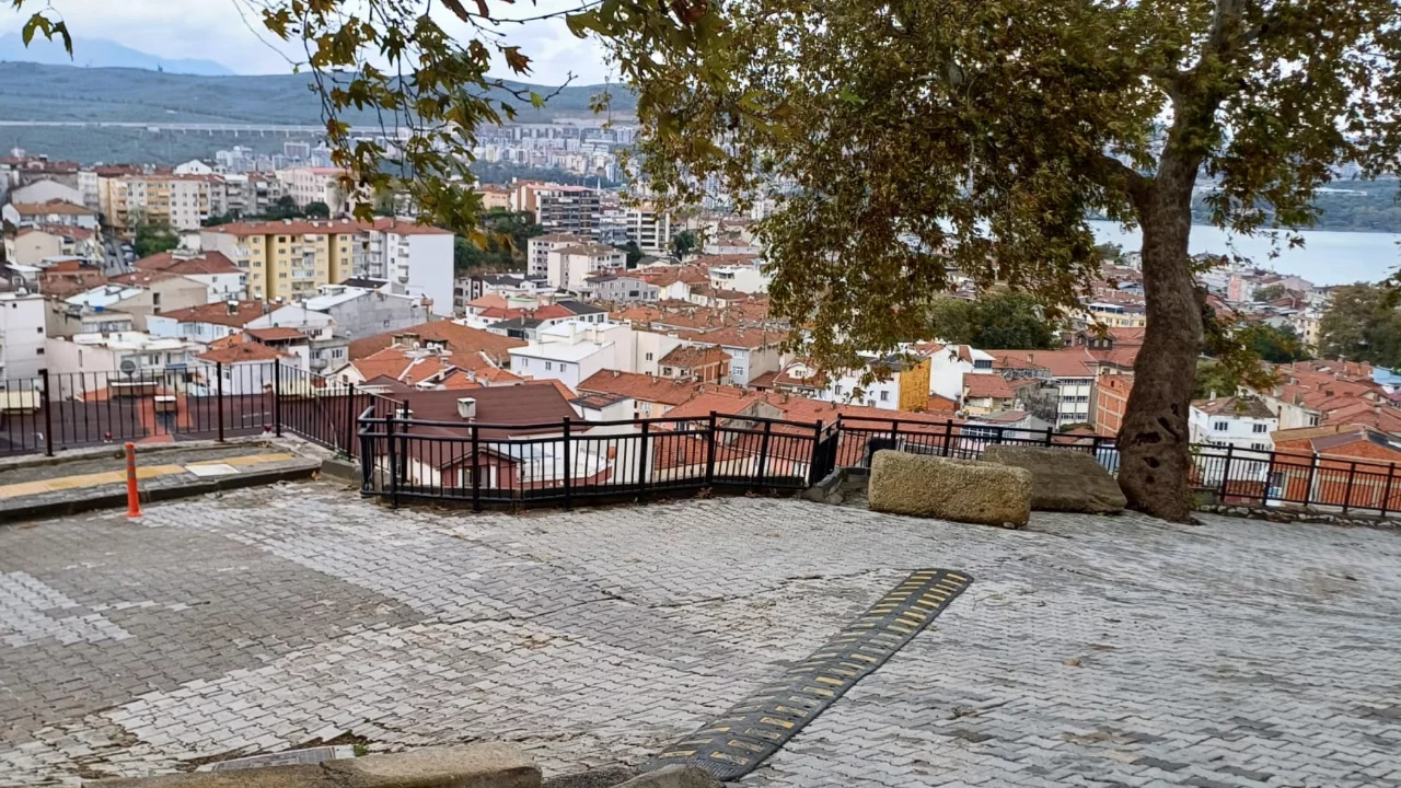 Bursa'da s&uuml;r&uuml;c&uuml;ler isyan etti! Kazaya davetiye &ccedil;ıkarıyor