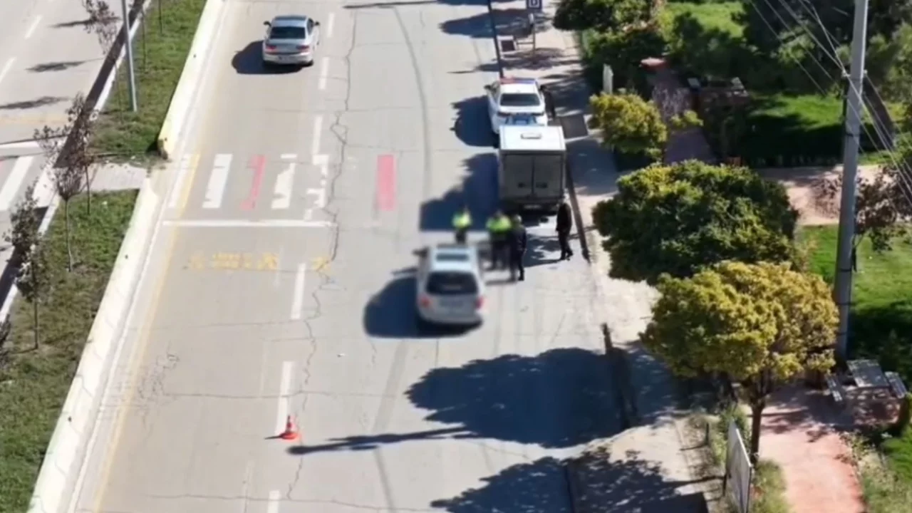 Dronlu denetimi fark edince ara&ccedil; i&ccedil;inde yer değiştirdiler! Cezası ağır oldu