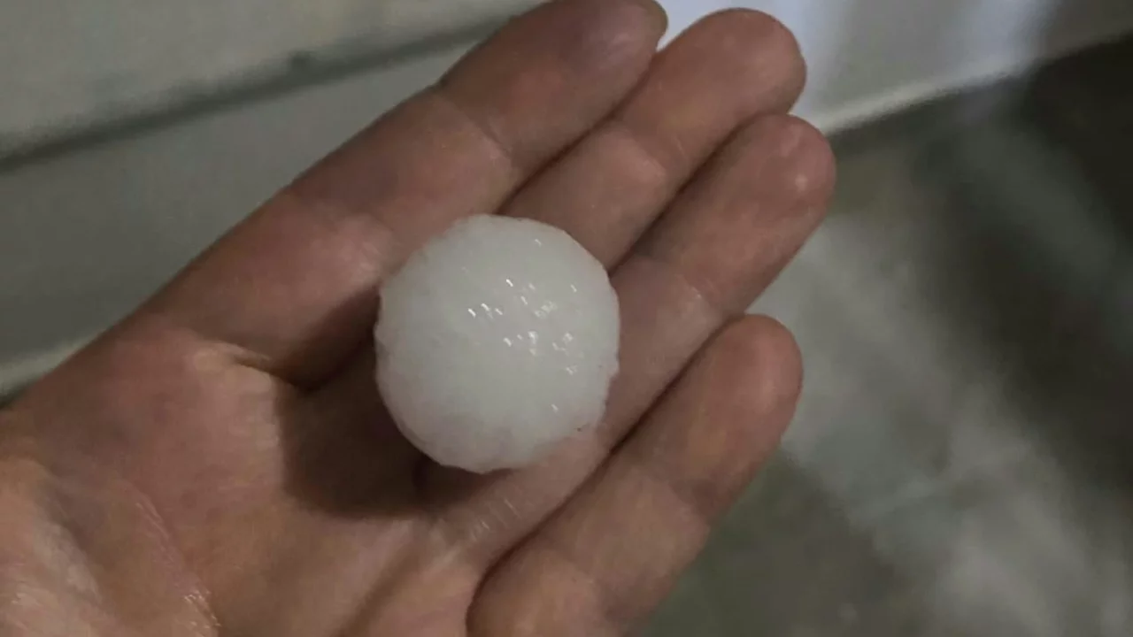 Hatay'da ceviz büyüklüğünde dolu yağdı!