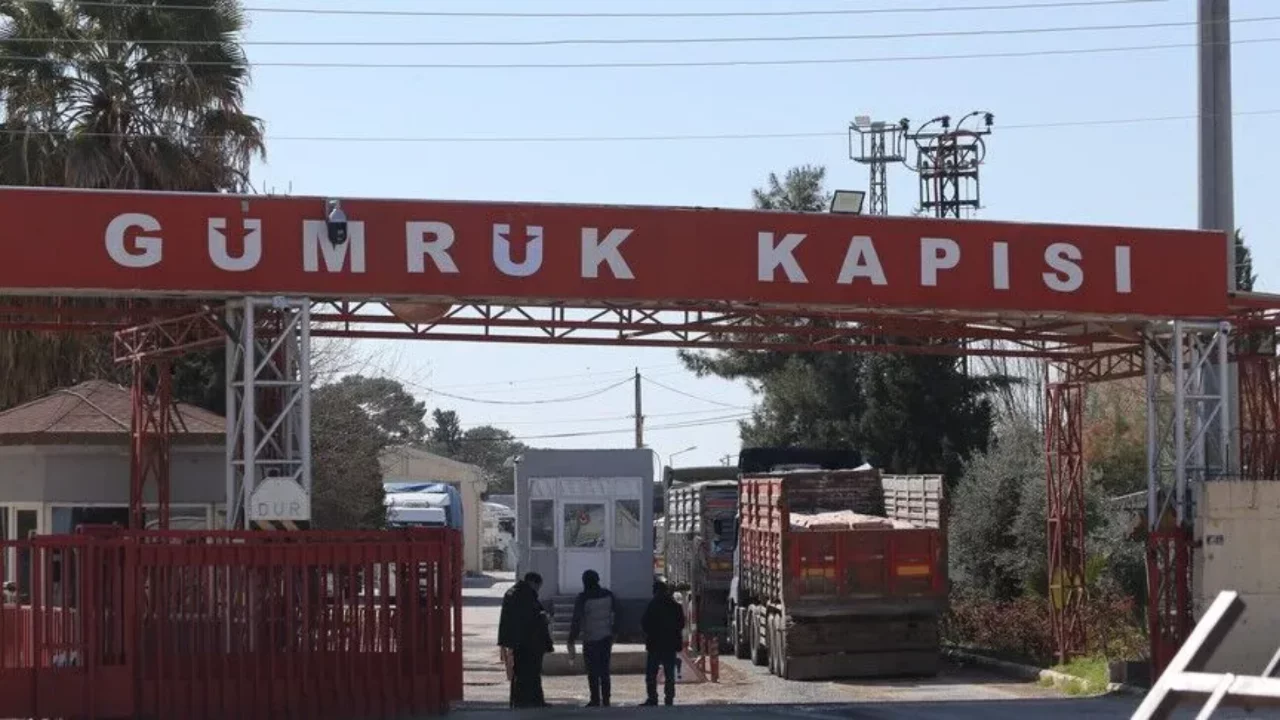 Gürbulak Sınır Kapısında gümrük muhafaza memuruna bıçaklı tehdit!