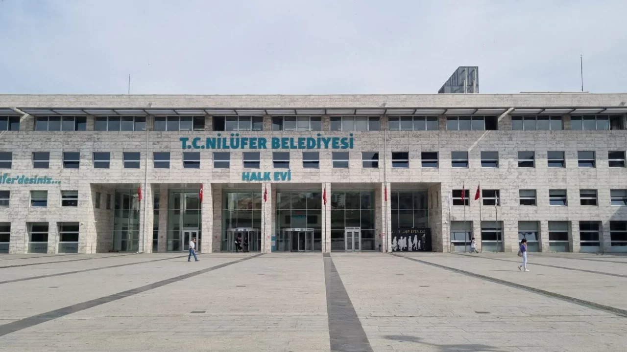 Nil&uuml;fer Belediye Meclisi'nde yoğun g&uuml;ndem: B&uuml;t&ccedil;e, ara&ccedil; hibeleri ve sağlık merkezi