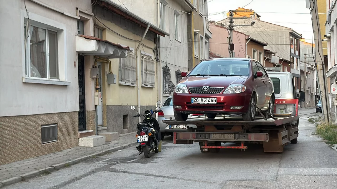Polisten ka&ccedil;an s&uuml;r&uuml;c&uuml;ye 400 bin TL ceza