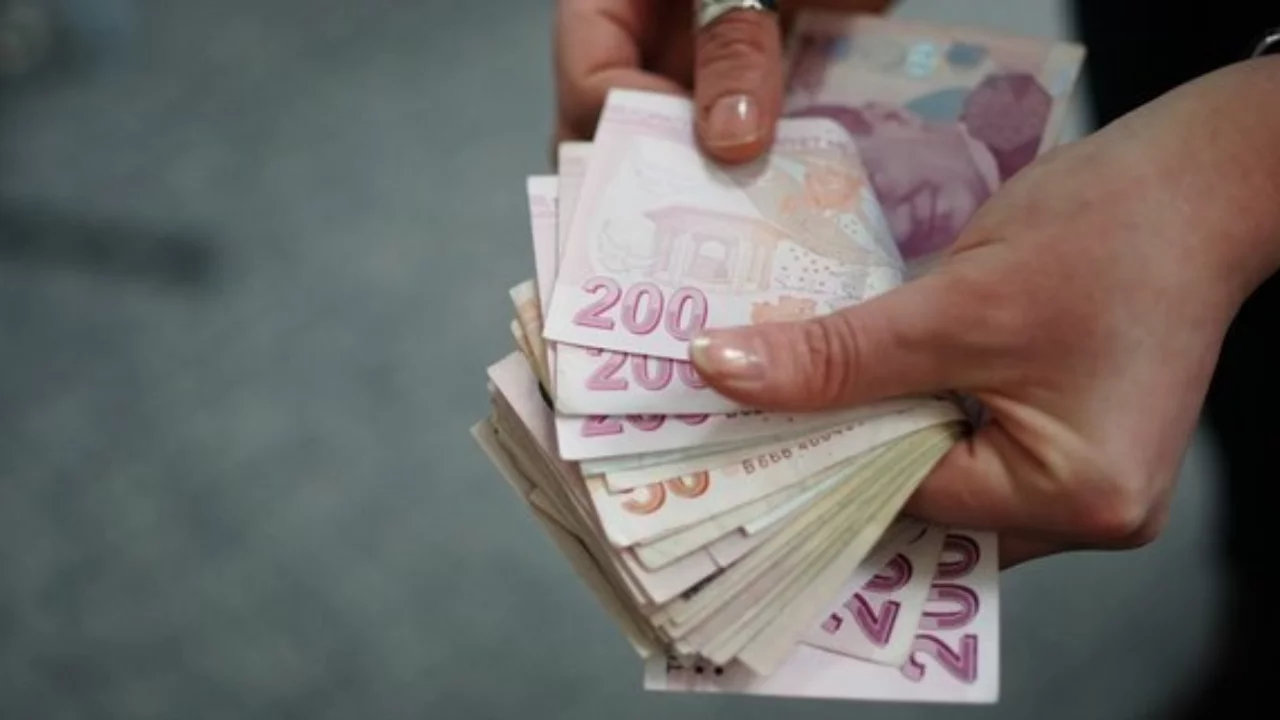 3 aylık enflasyon farkı ne kadar oldu? 2027 memur ve emekli maaş zammı ne kadar olacak?