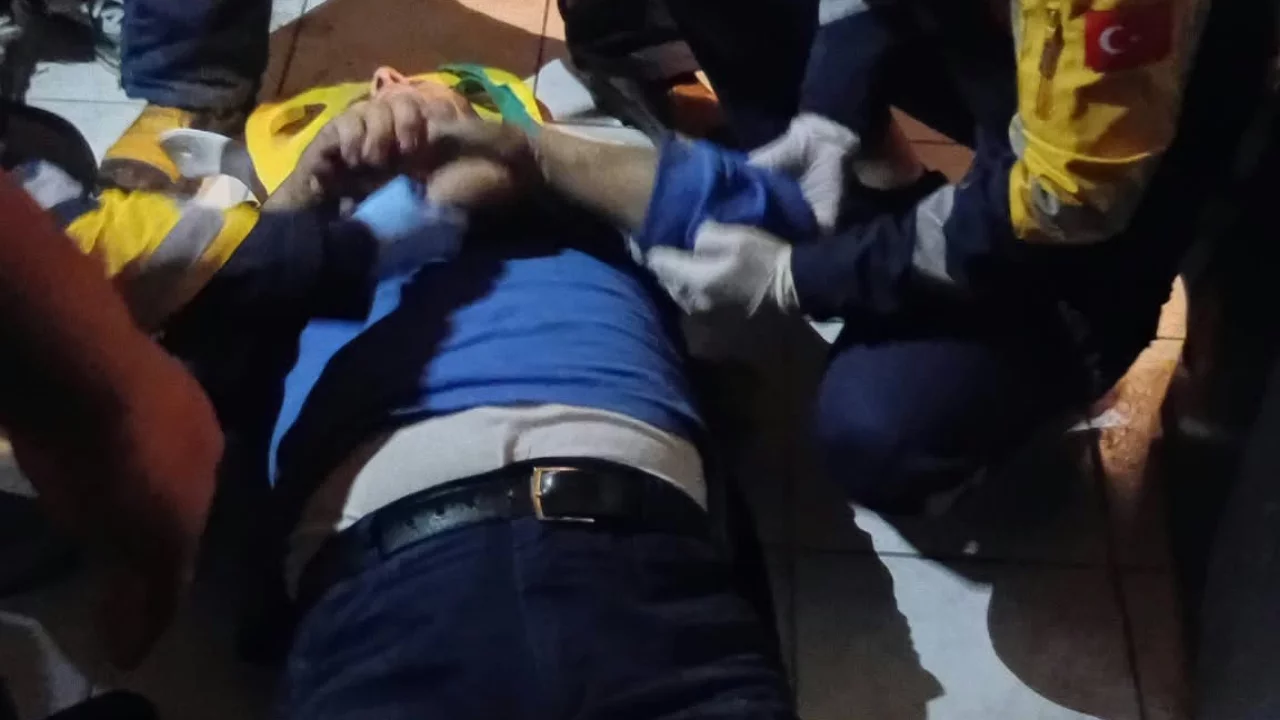 Asans&ouml;r 3 kat aşağıya d&uuml;şt&uuml;: 1 yaralı