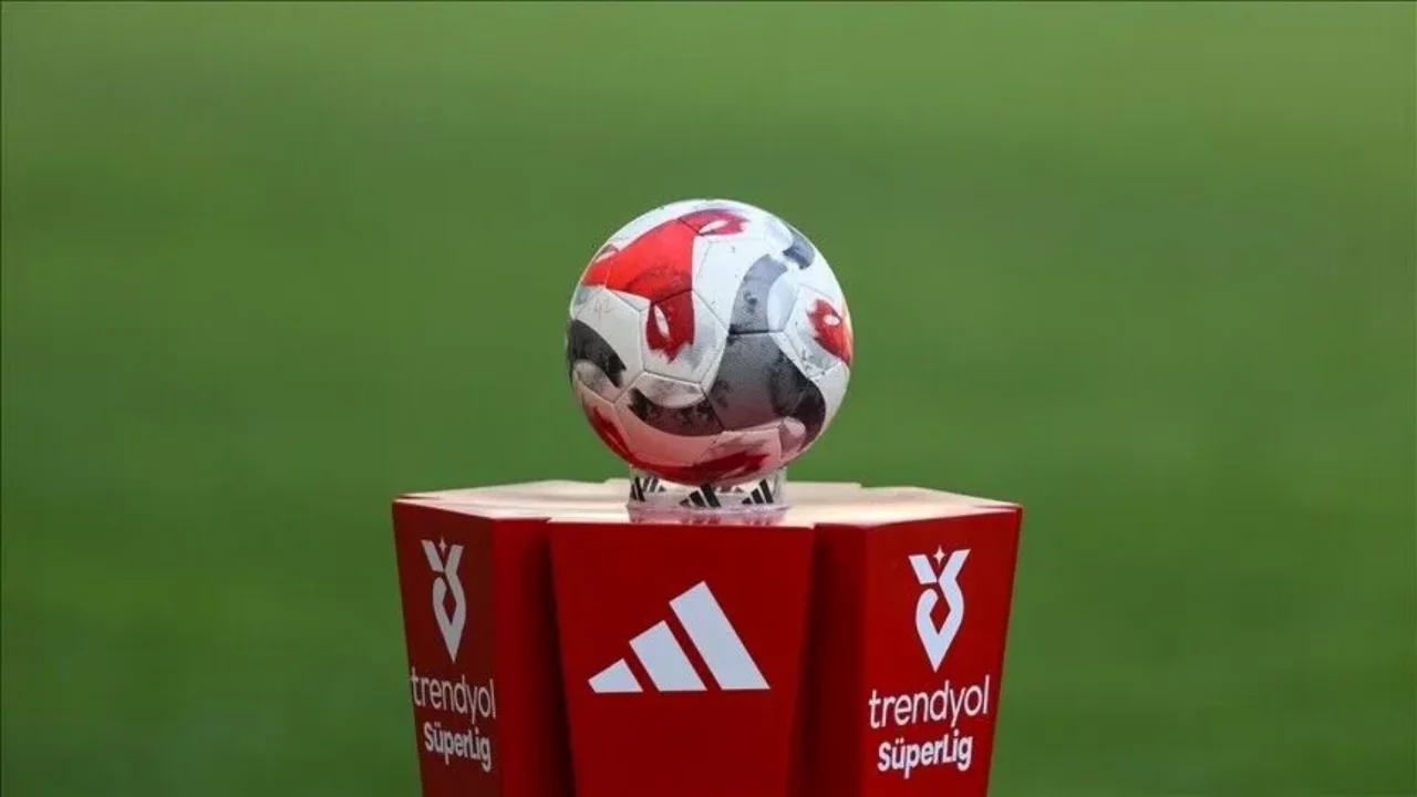 Süper Lig Ne Zaman Başlıyor? Milli Ara Bitiyor! 7. Hafta Maç Programı ve Dört Büyüklerin Fikstürü
