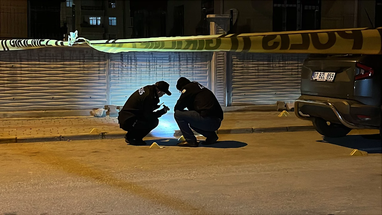 Boşanma aşamasındaki kocası tarafından vurulan kadın hayatını kaybetti