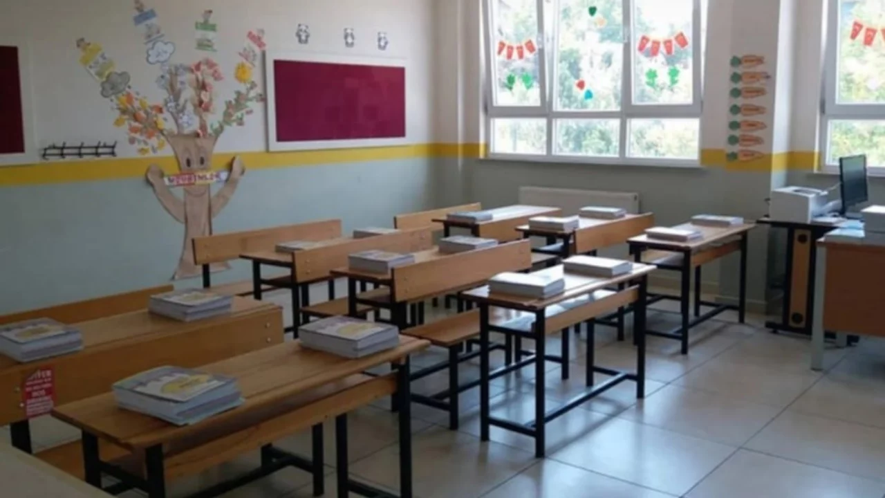 6 Ekim 2026 İstanbul'da Okullar Tatil mi, Yarım G&uuml;n M&uuml;?