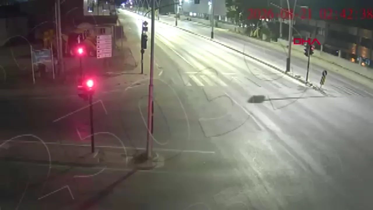 Bursa'da iki kişi &ouml;ld&uuml;, kazanın hemen ardından yaşananlar ortaya &ccedil;ıktı!