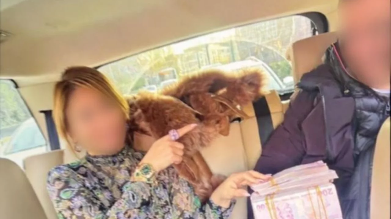 Adliyedeki soruşturmada şoke eden g&ouml;r&uuml;nt&uuml;! R&uuml;şvet paraları b&ouml;yle g&ouml;r&uuml;nt&uuml;lendi
