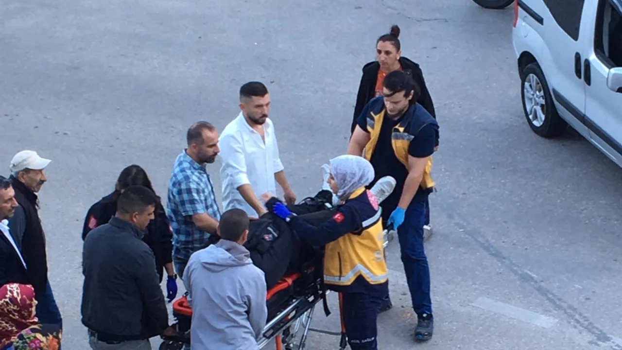 Bursa'da otomobil kuryeye çarptı! 1 yaralı