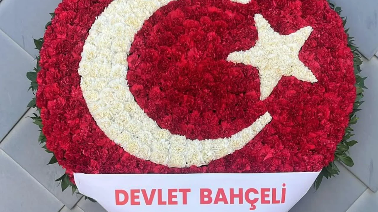 Devlet Bah&ccedil;eli'den TFF Başkanı Hacıosmanoğlu'na destek!