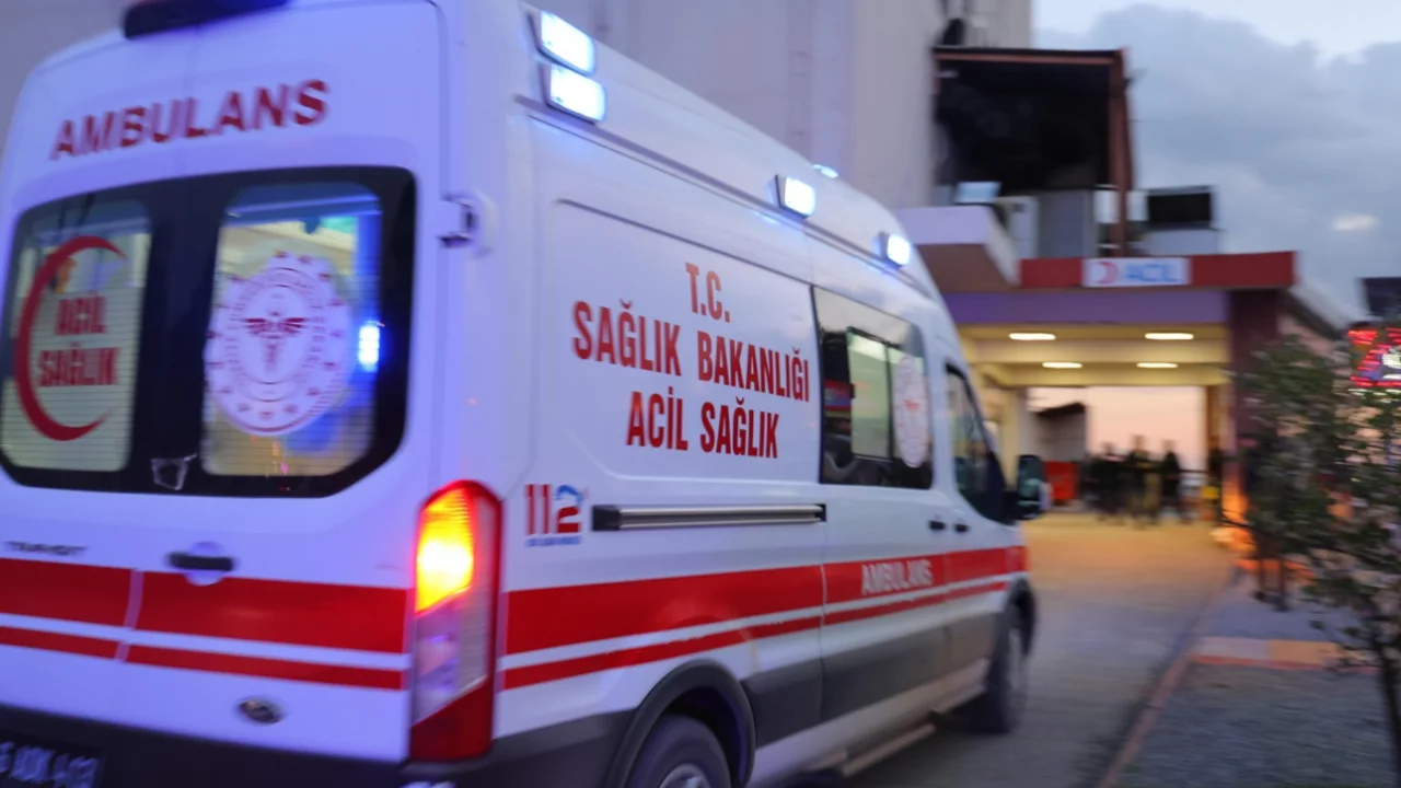 Şeker fabrikasında korku dolu anlar! 26 iş&ccedil;i hastanelik oldu, 1'inin durumu ağır