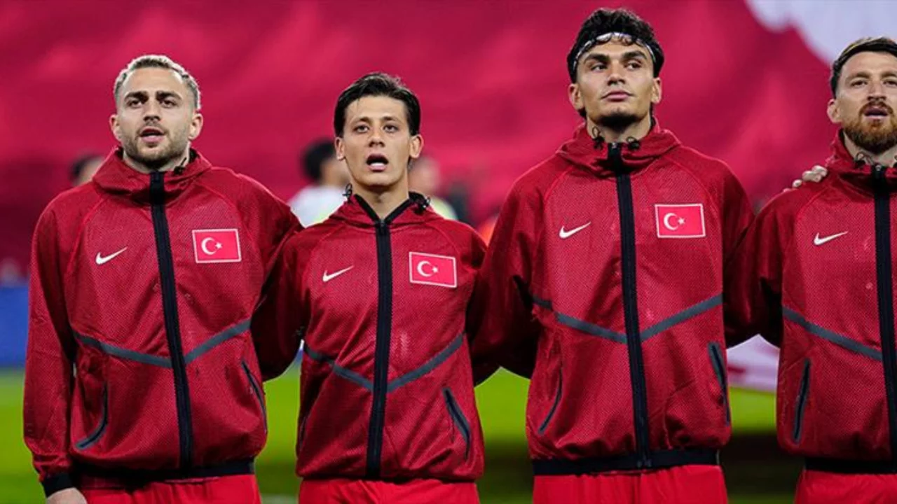 A Milliler Uluslar Ligi'nde puan arıyor! İtalya-TÜRKİYE maçı başladı...