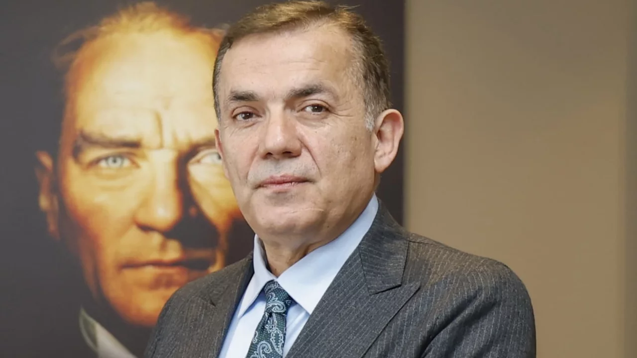 Mersin'de belediyelere y&ouml;nelik soruşturmada Abdullah &Ouml;zyiğit tutuklandı