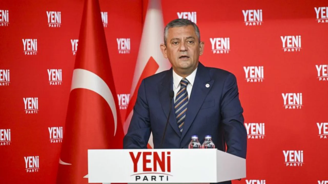 &Ouml;zg&uuml;r &Ouml;zel Bursa'ya geliyor!