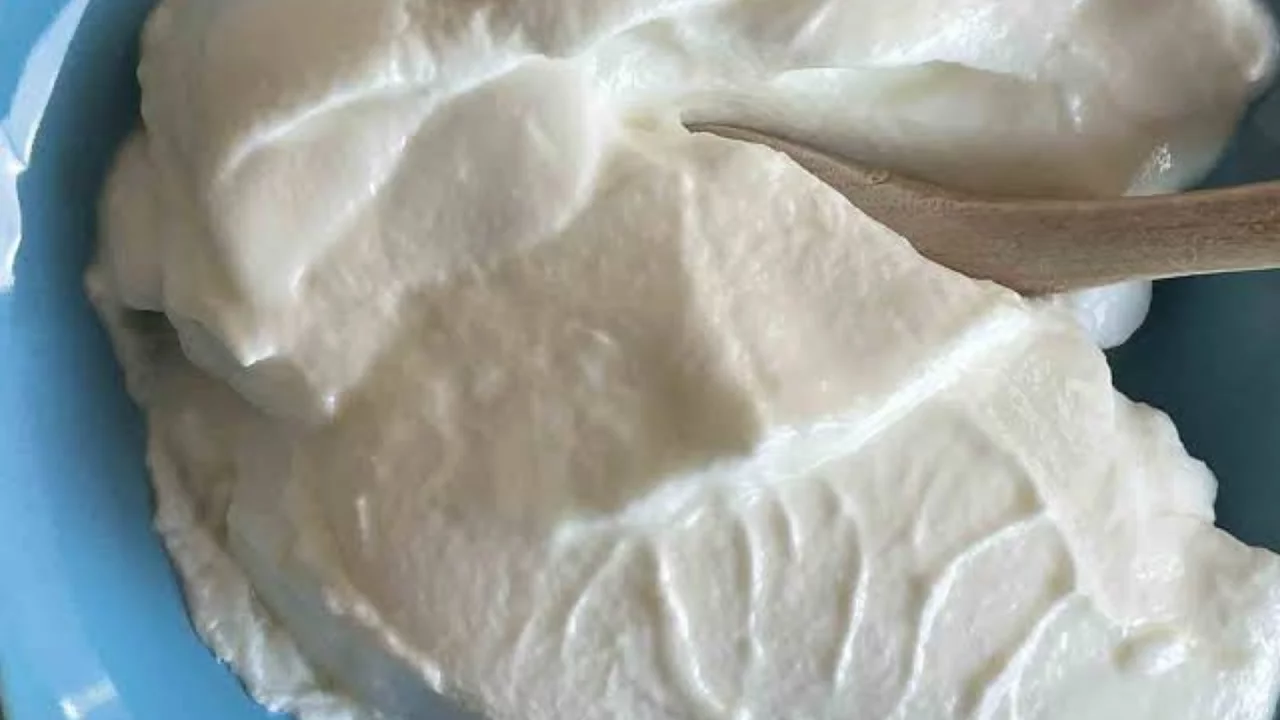 Yoğurt neden sulanır? Ev yoğurdunun kıvamlı olması için ne yapılmalı?