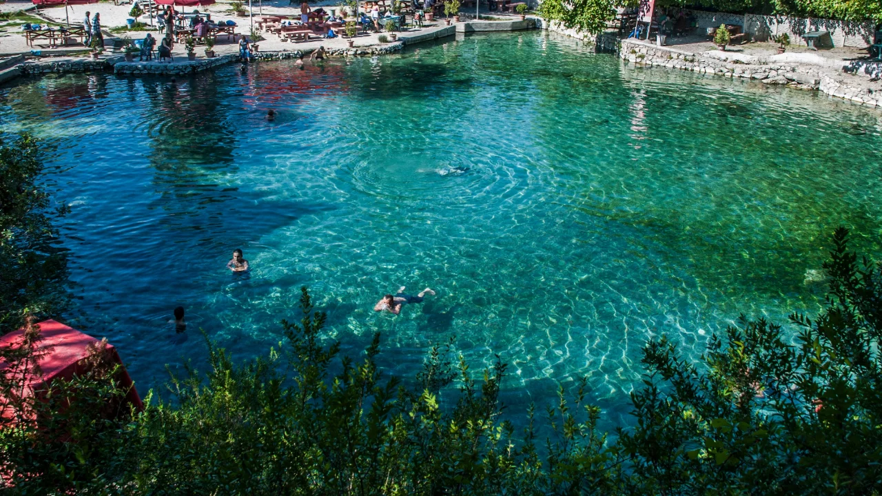 Bursa'da yüzyıllardır anlatılan şifa hikayesi! Ziyaretçi akınına uğruyor...