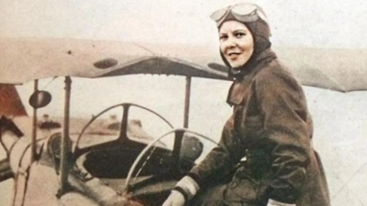 Bursa'da doğan Sabiha G&ouml;k&ccedil;en kimdir? D&uuml;nyanın ilk kadın savaş pilotlarından biri