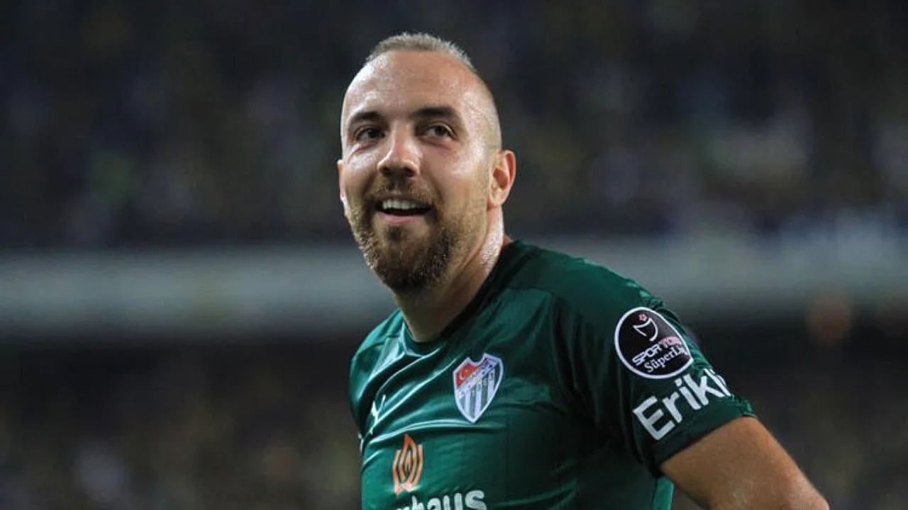 Bursa'da yetişti, Bursaspor'la şampiyon oldu: Sercan Yıldırım kimdir?