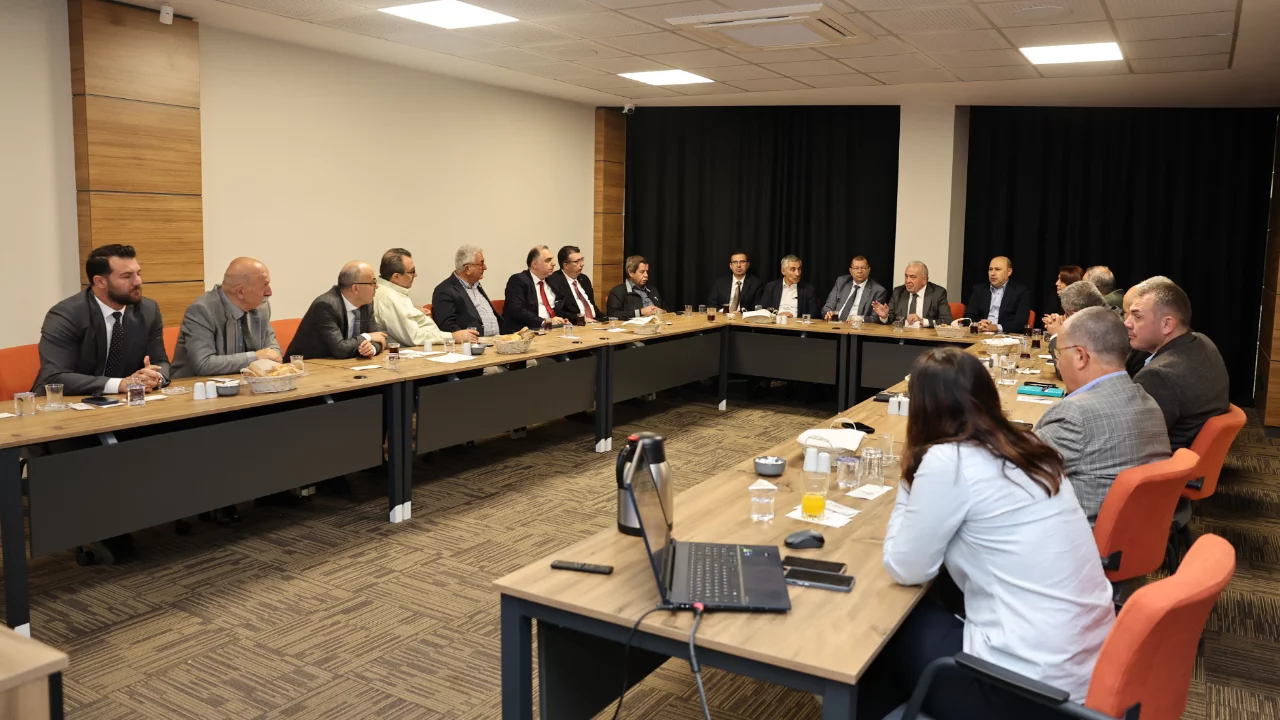 Bursa'da &ccedil;&ouml;p tesisiyle ilgili Şadi &Ouml;zdemir'den dikkat &ccedil;eken s&ouml;zler