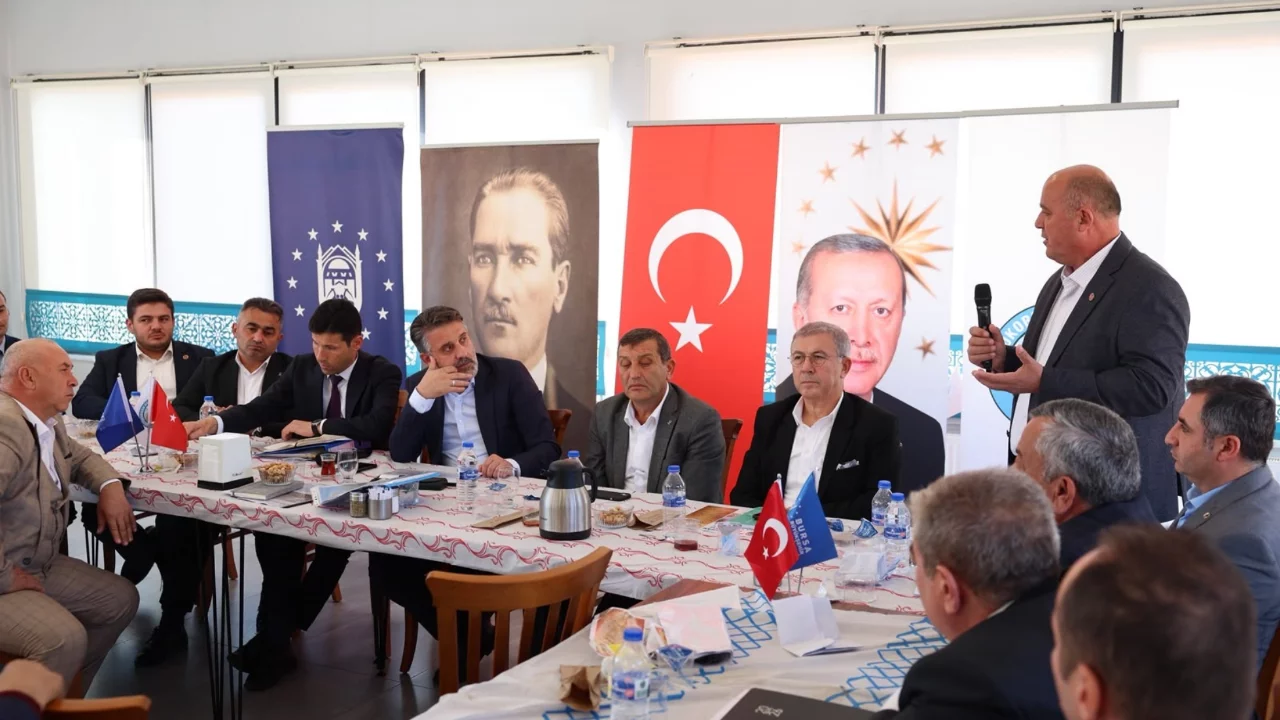Başkan Vekili Biba, B&uuml;y&uuml;korhan'da muhtarları dinledi
