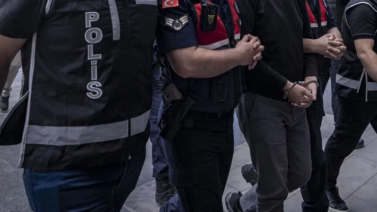 Ankara'da &uuml;&ccedil; ayrı dolandırıcılık soruşturması: 12 ş&uuml;pheli tutuklandı