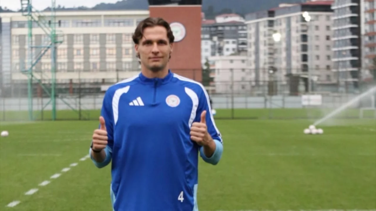 Attila Mocsi'den Fenerbah&ccedil;e ma&ccedil;ı &ouml;ncesi a&ccedil;ıklama: 1 veya 3 puan almayı hedefleyeceğiz