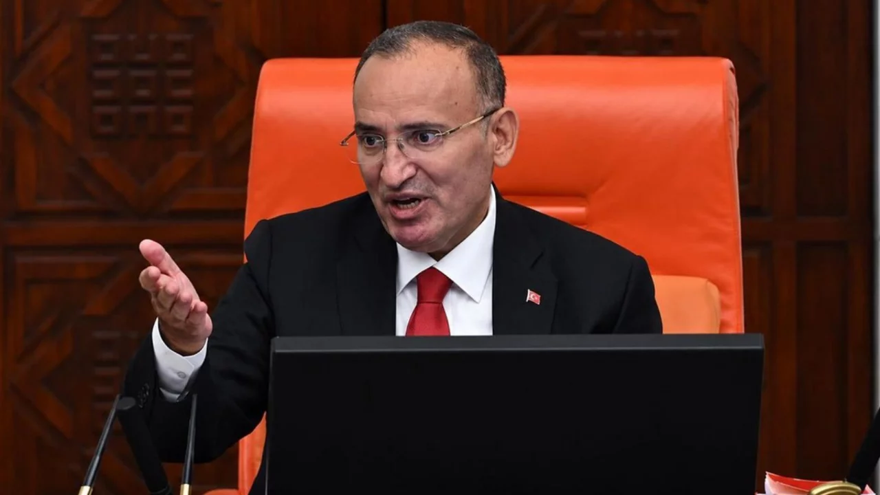Bekir Bozdağ'ın yerine ge&ccedil;ecek isim belli oldu! Cumhurbaşkanı Erdoğan a&ccedil;ıkladı