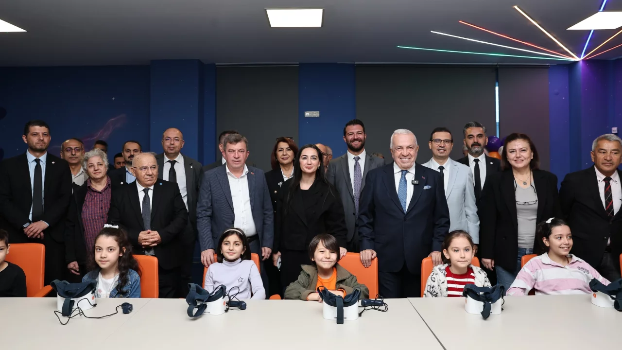Nil&uuml;fer Belediyesi Dijital Deneyim Merkezi a&ccedil;ıldı