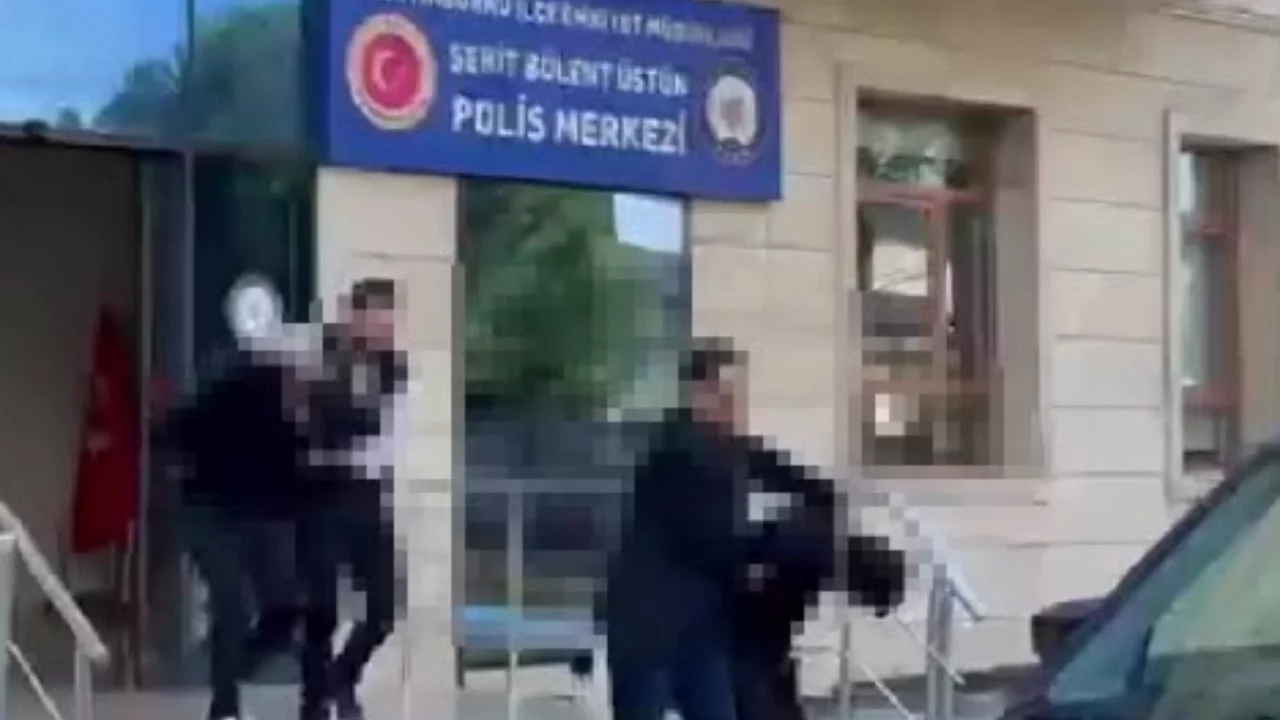 Zeytinburnu'nda alacak meselesi kanlı bitti: Tekstil işletmecisi bı&ccedil;aklanarak &ouml;ld&uuml;r&uuml;ld&uuml;