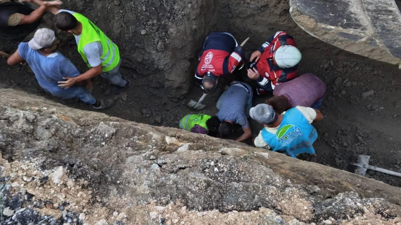 Hatay'da altyapı çalışması sırasında göçük: İşçi kurtarıldı