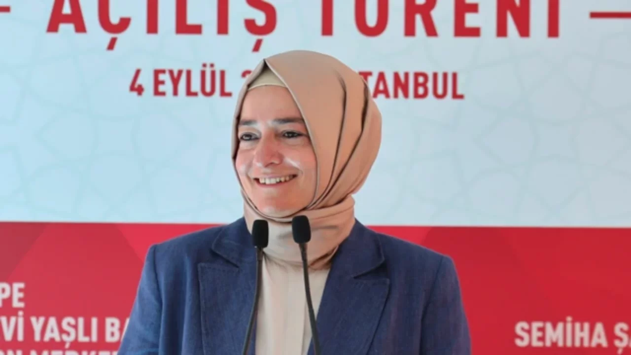 Son dakika! Fatma Bet&uuml;l Sayan Kaya AK Parti'den ihra&ccedil; edildi