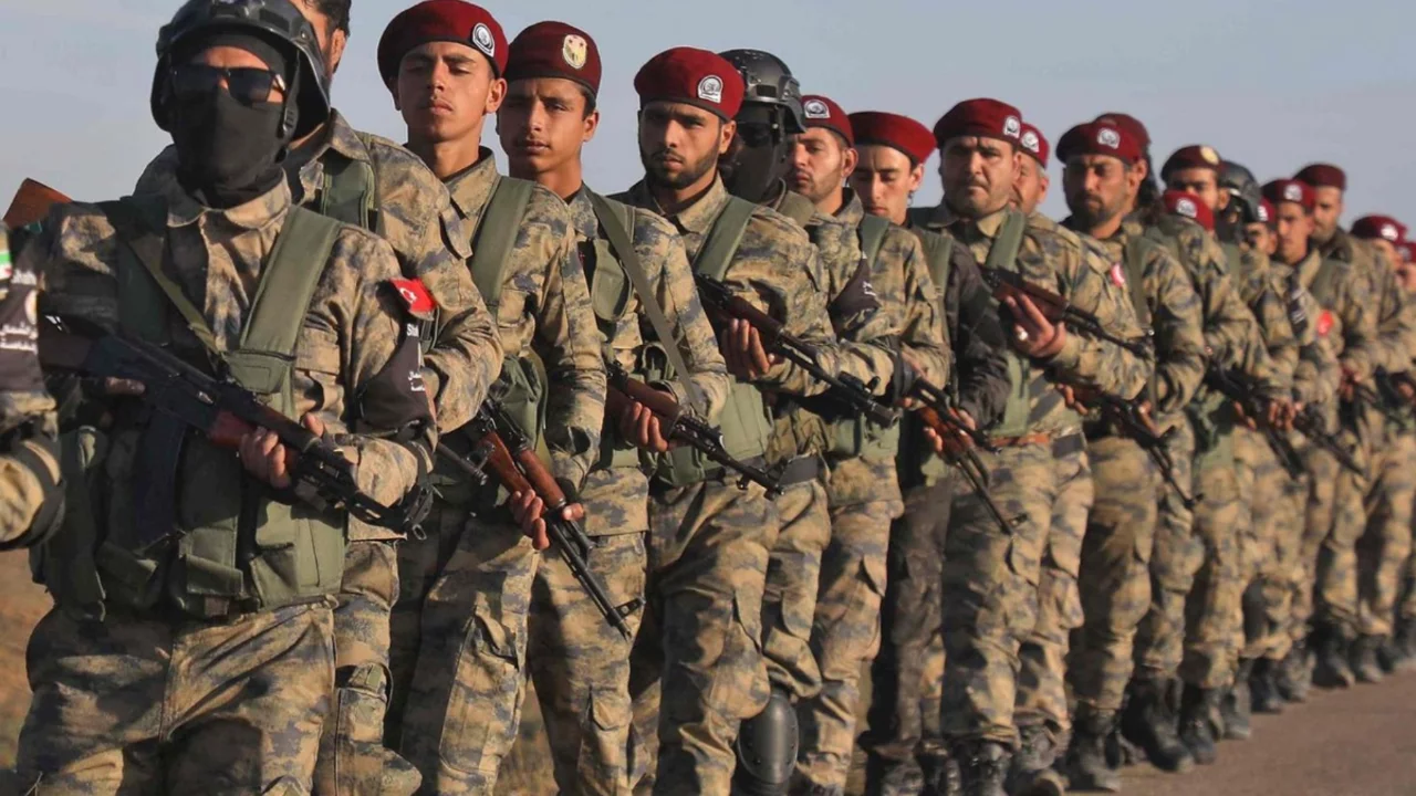 Korkulan oldu! Komşu savaşa katılıyor..."Binlerce asker yola &ccedil;ıkacak"