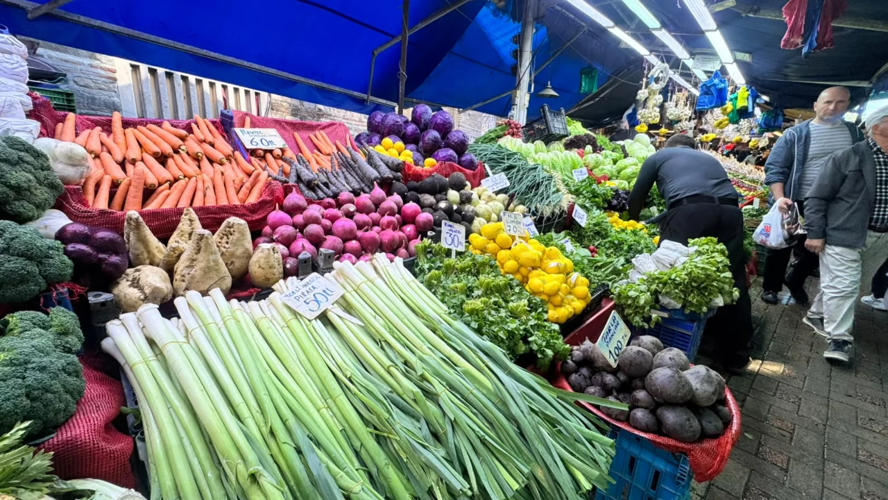 Bursa'da kışlık alışveriş başladı, fiyatlar dikkat çekti! İşte tezgah tezgah son durum