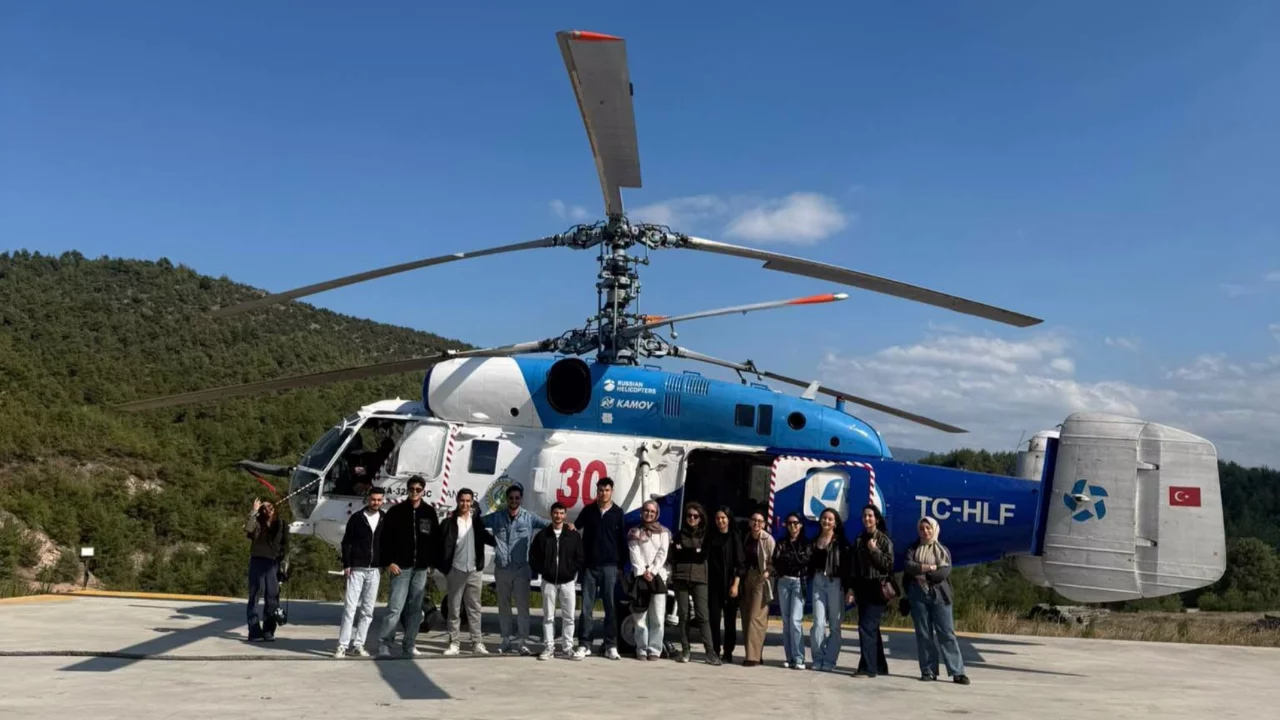 Bursa Orman B&ouml;lge M&uuml;d&uuml;rl&uuml;ğ&uuml; gen&ccedil;lerle buluştu! Yangın helikopterlerine yoğun ilgi